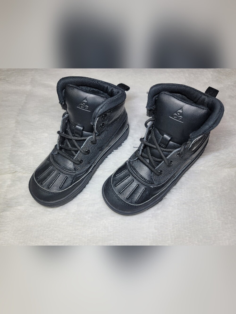 Nike ACG Woodside 2 High Black Winter Boots Size 12.5C